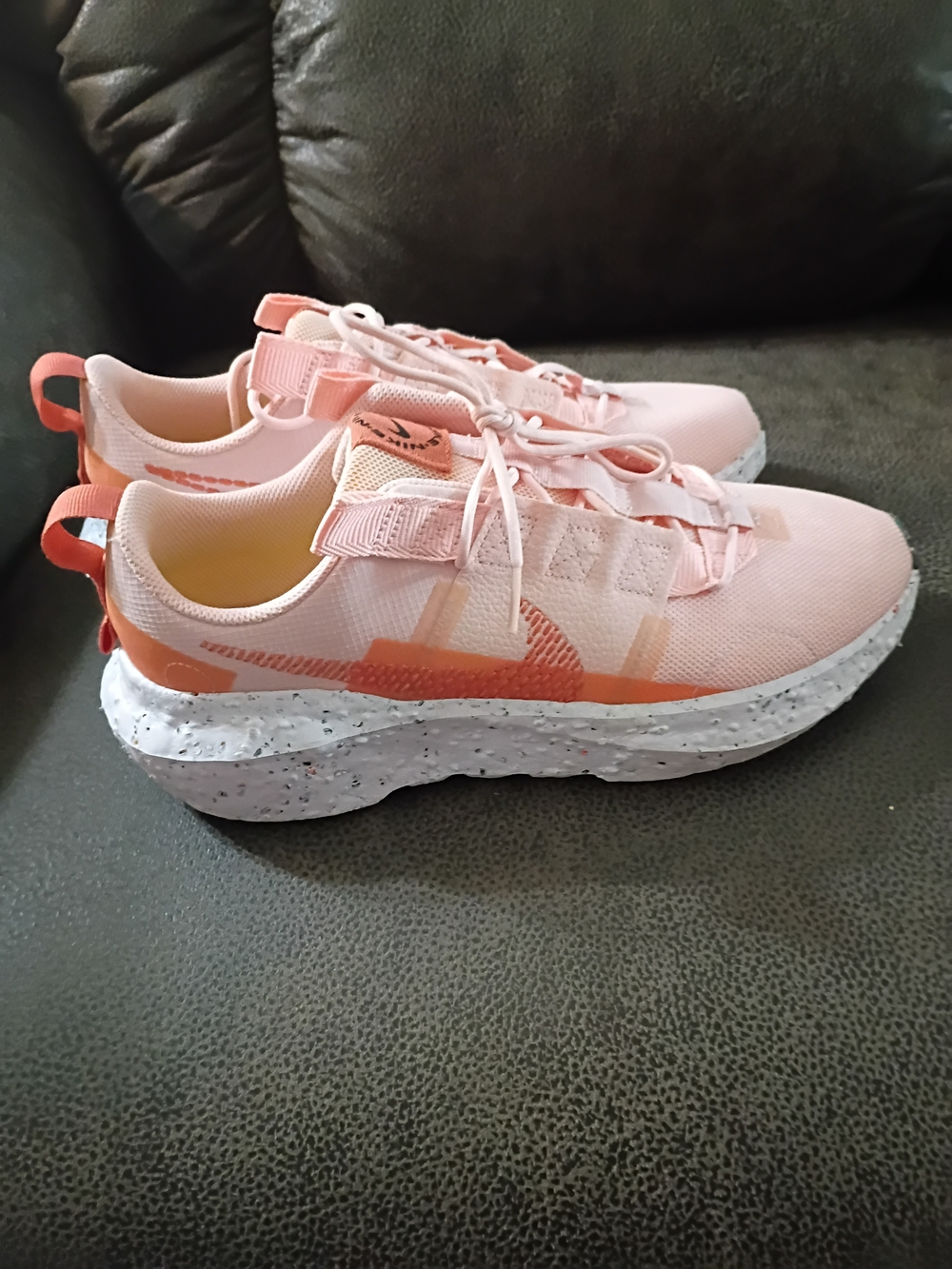 Nike Women’s Coral Pink Athletic Sneakers with Speckled White Sole